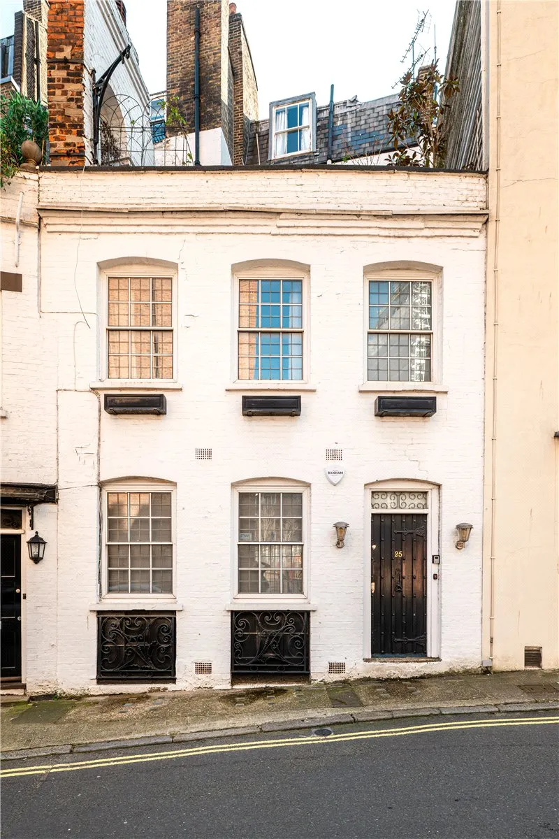 1 bed house for sale, Hays Mews, Mayfair, W1J