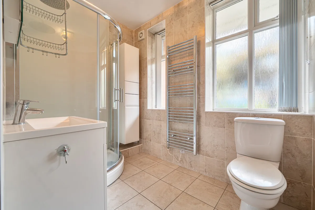 London, SE16 5HB, photo 13