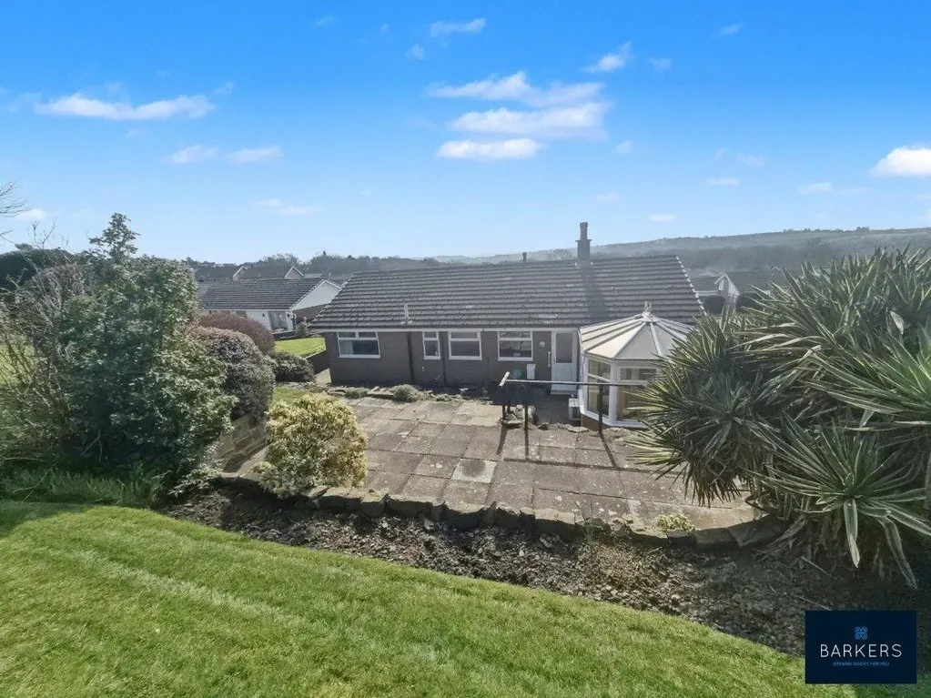 Swallow Hill, Upper Batley WF17 0QN, photo 19