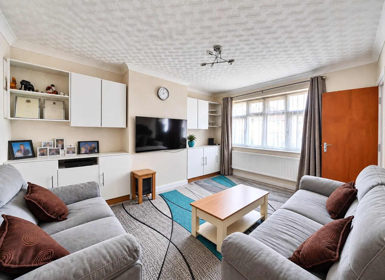 Bernays Close, Stanmore, HA7, photo 2