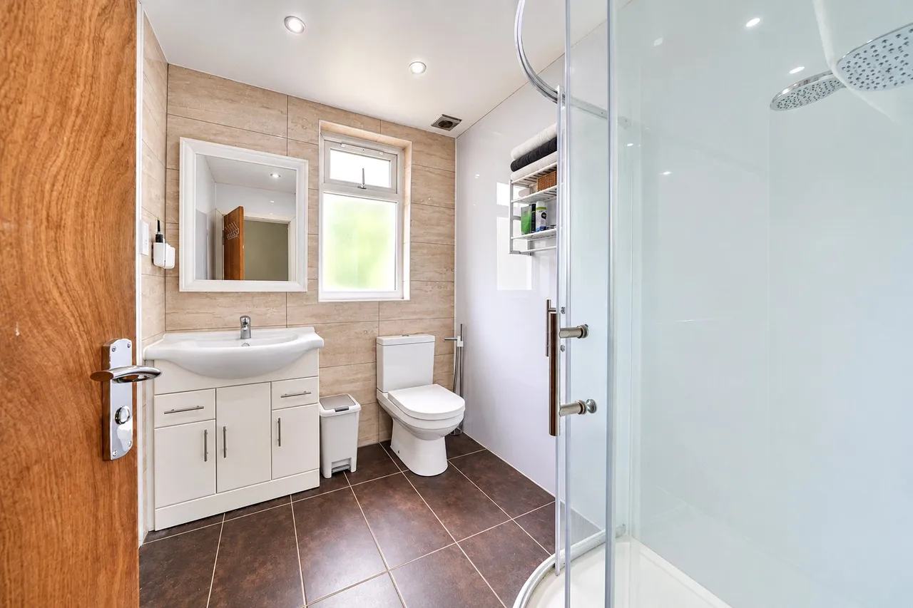Bernays Close, Stanmore, HA7, photo 9