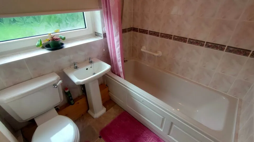 Ash Close, Summerhill, LL11, photo 14