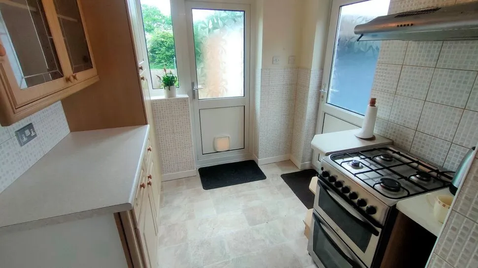 Ash Close, Summerhill, LL11, photo 5