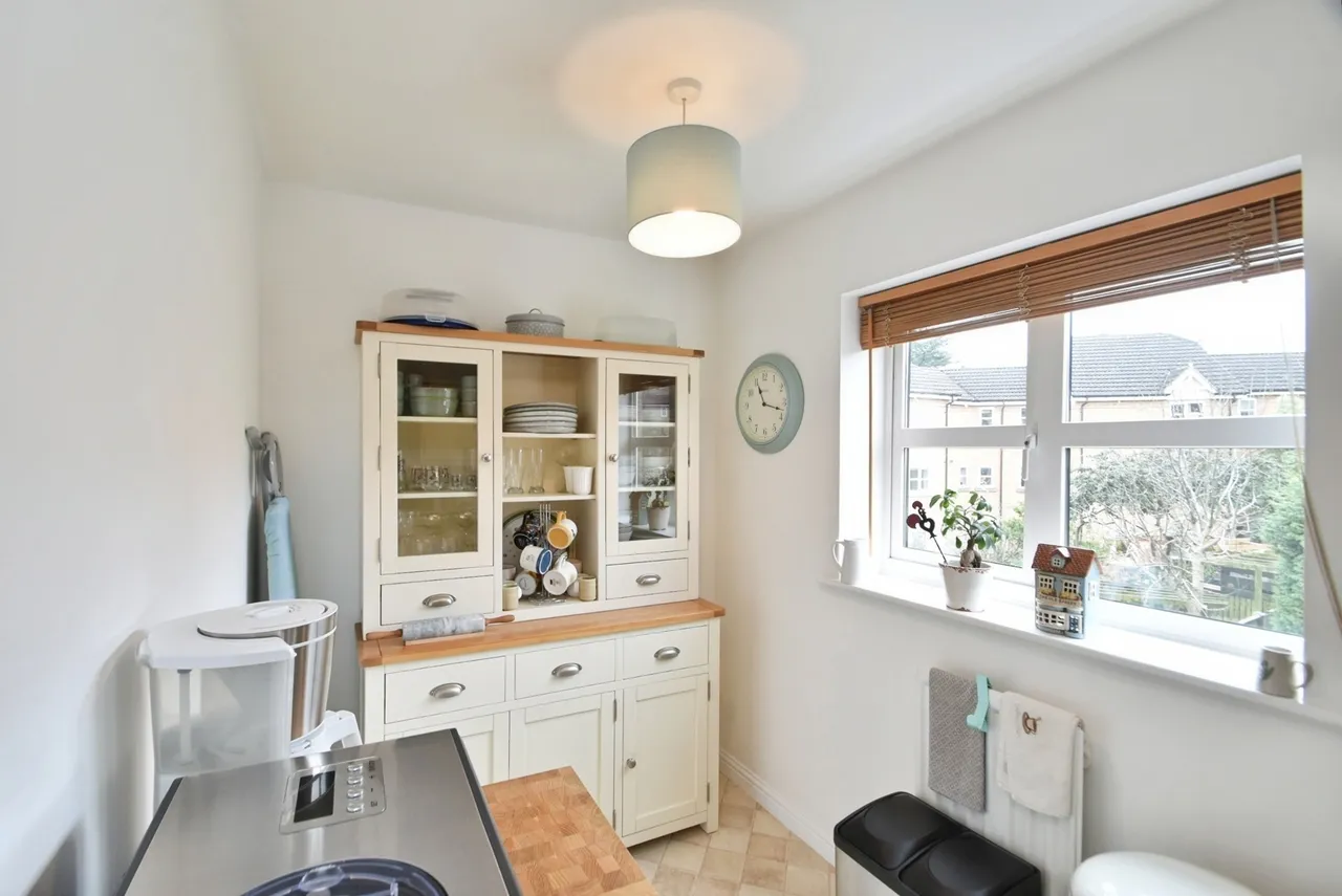 Nightingale Drive, HARROGATE, North Yorkshire, HG1, photo 7