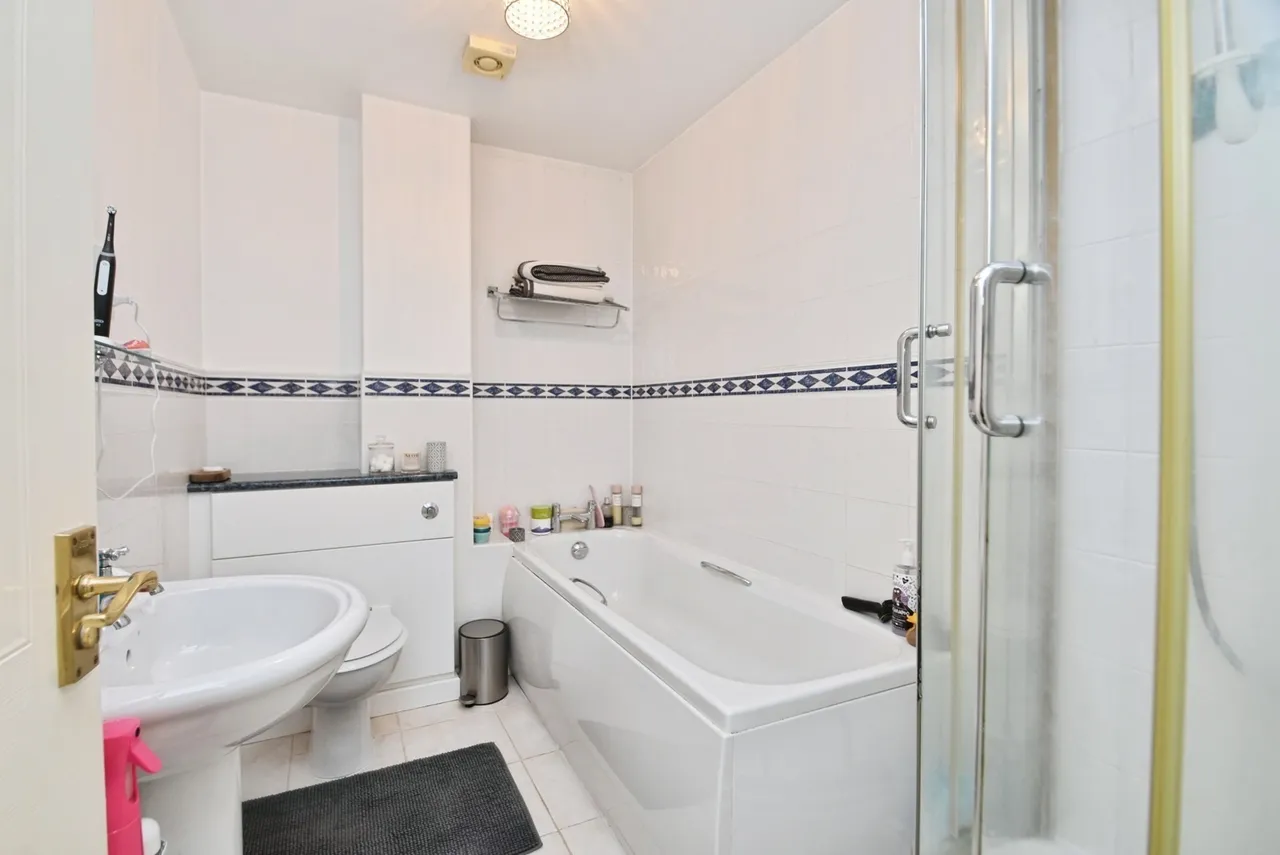 Nightingale Drive, HARROGATE, North Yorkshire, HG1, photo 14
