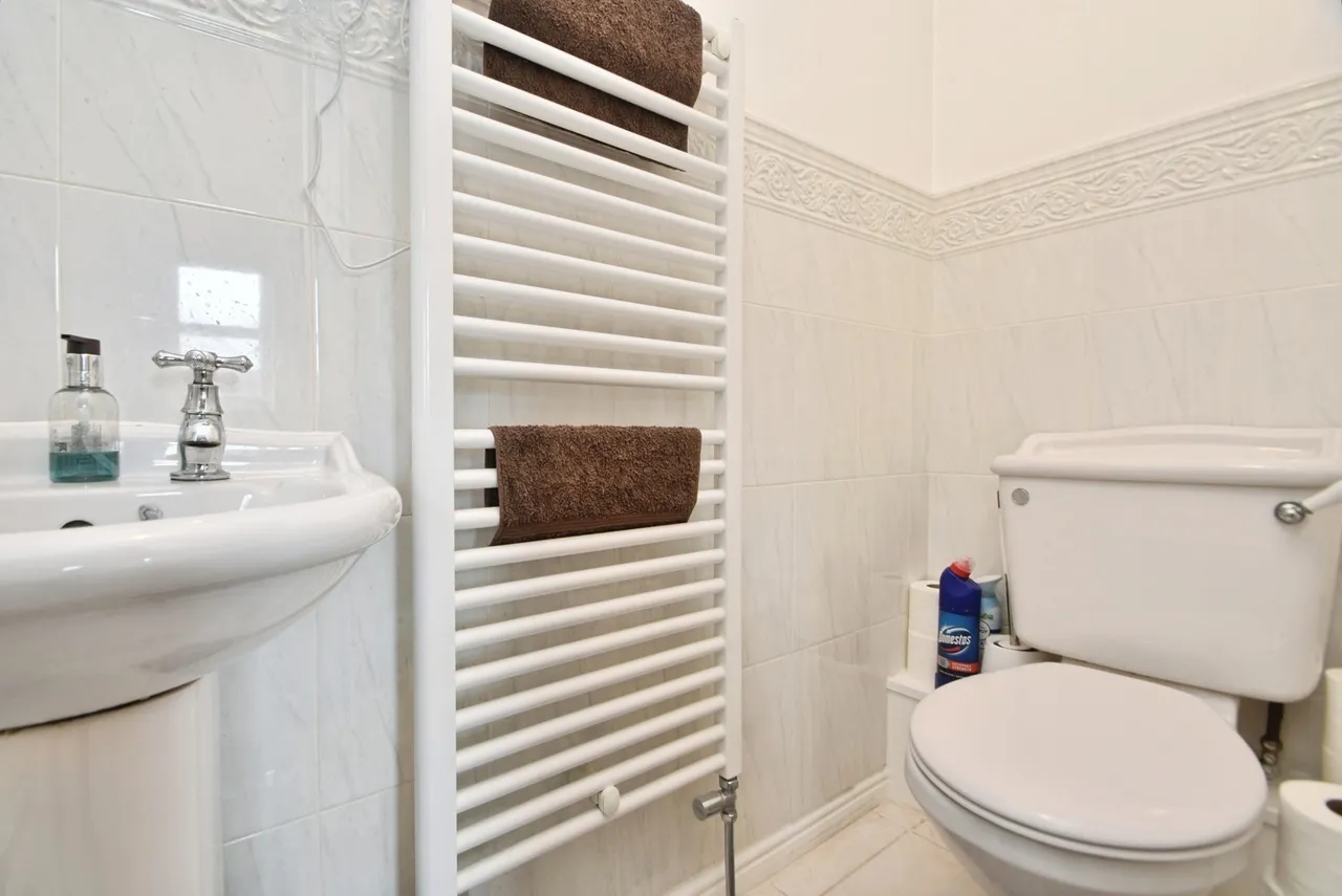 Nightingale Drive, HARROGATE, North Yorkshire, HG1, photo 12