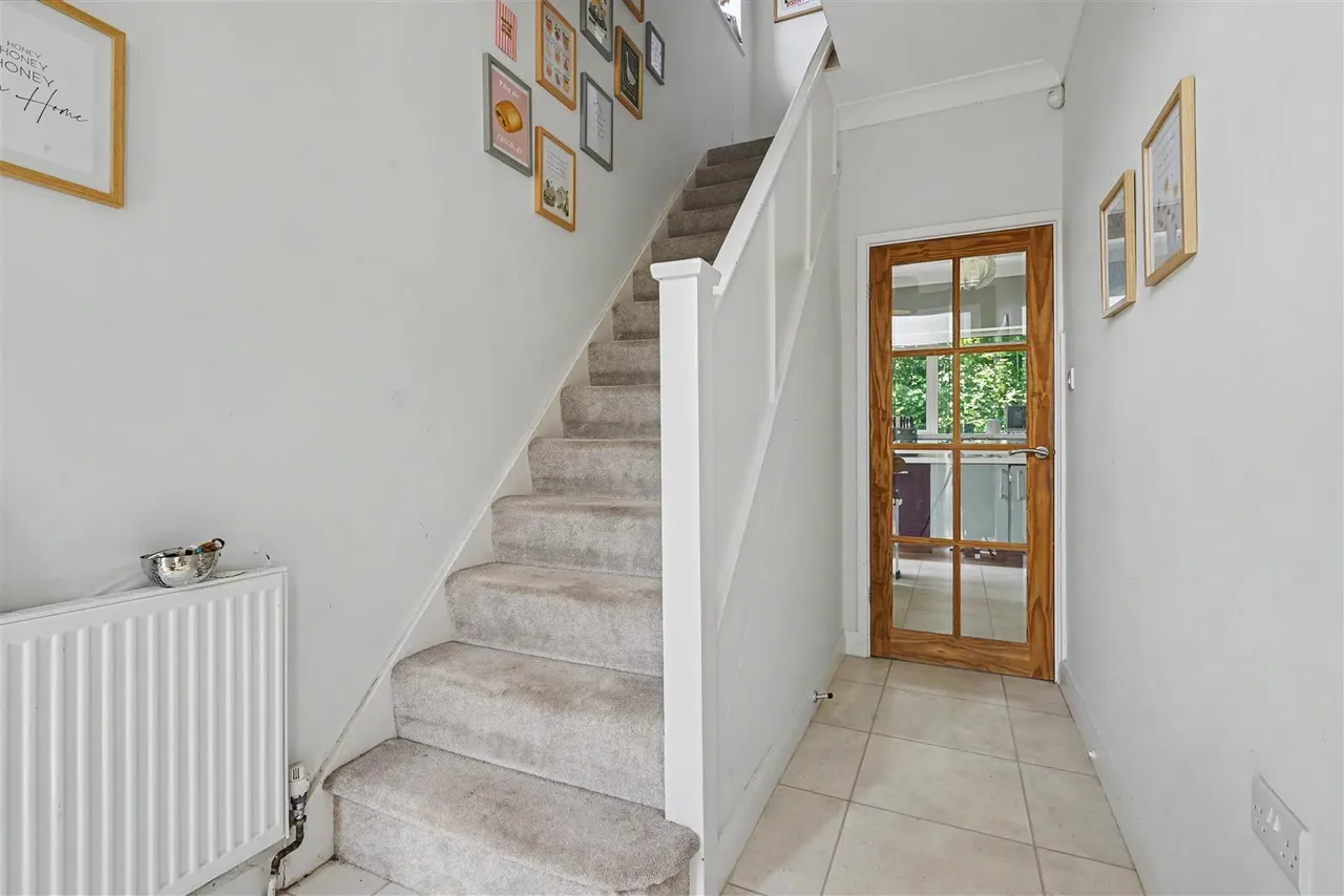 Mayfield Drive, Stapleford, NG9, photo 9