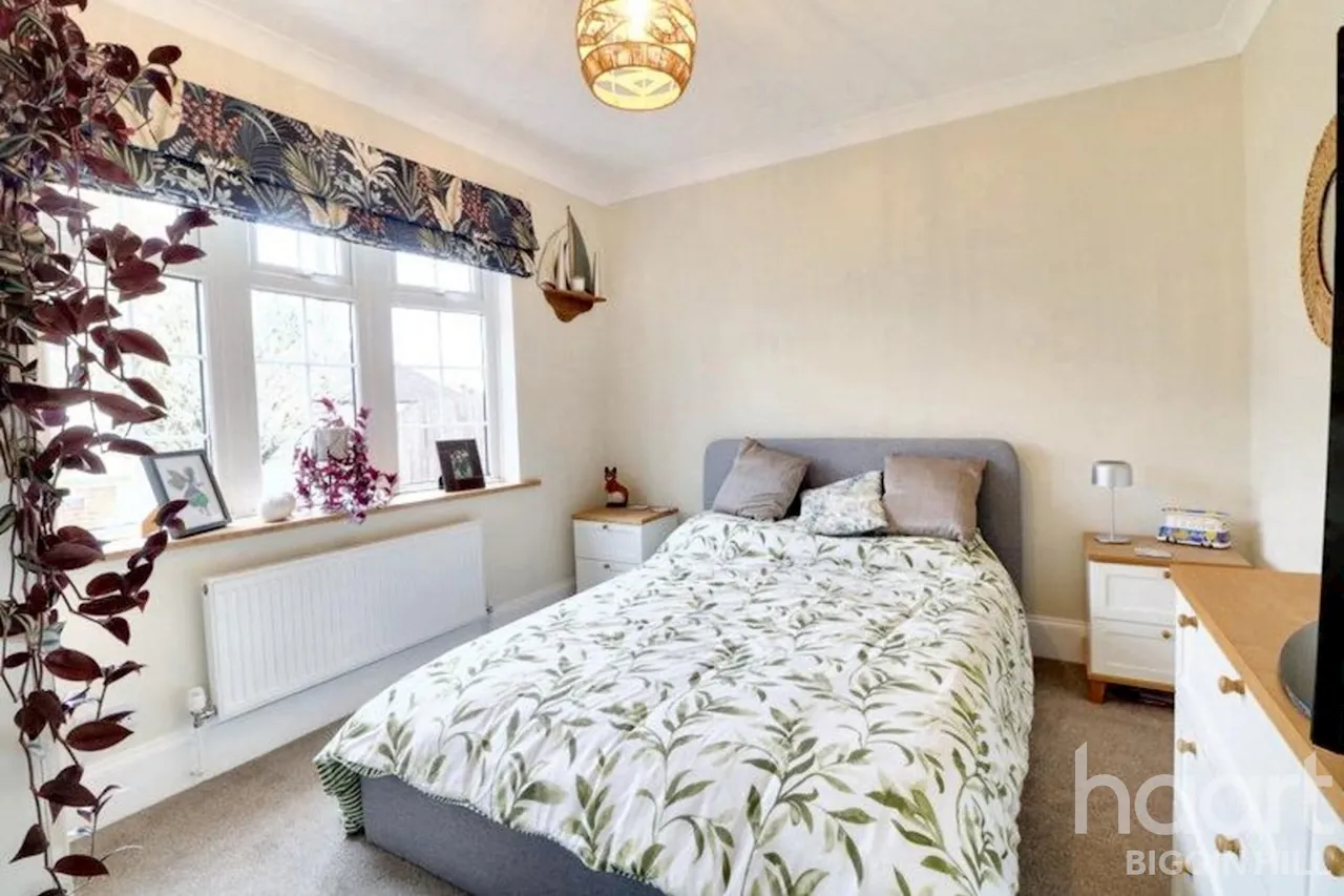 Village Green Avenue, Biggin Hill, TN16, photo 12