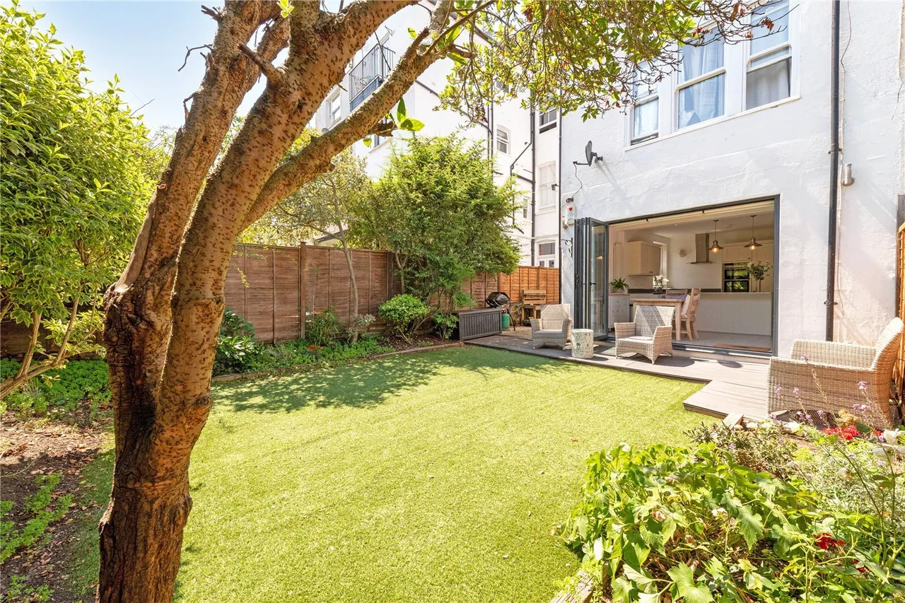 Sisters Avenue, London, SW11, photo 10