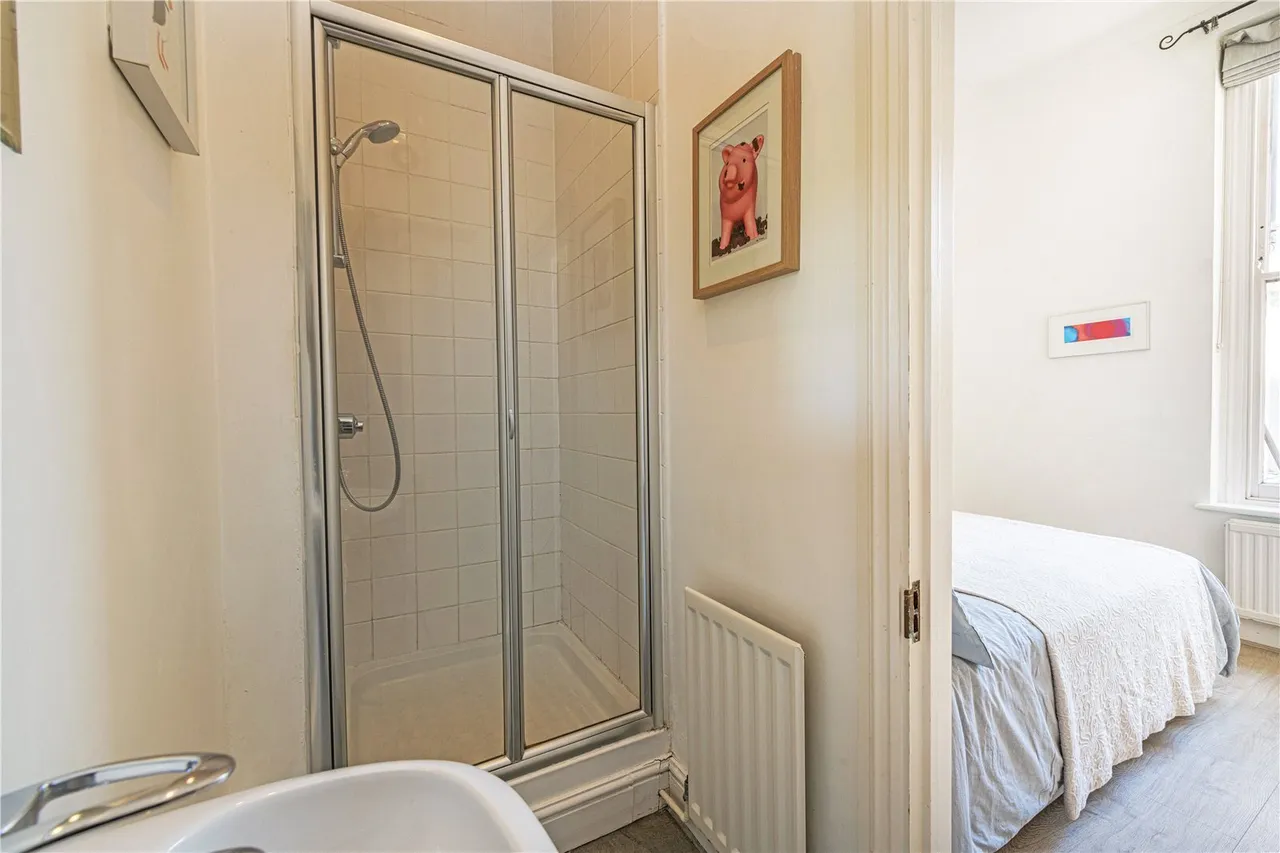 Sisters Avenue, London, SW11, photo 8