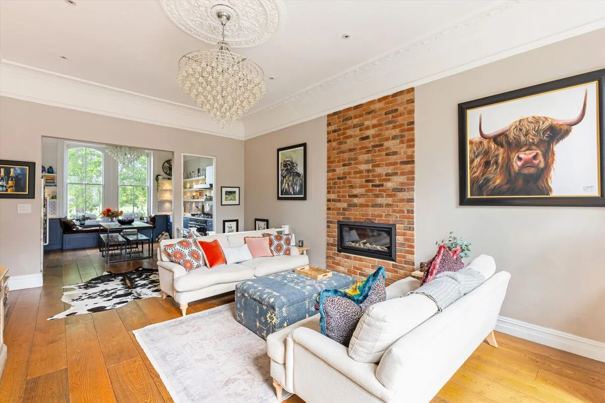 3 bed flat for sale, Windmill Drive, London, SW4