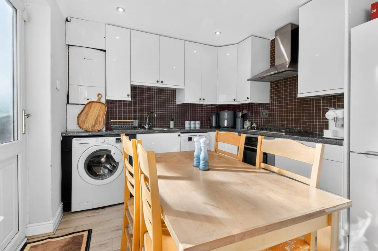 Stonebeck Avenue, Harrogate, HG1, photo 10