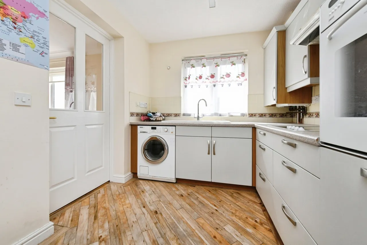 Crowstone Road, Westcliff-on-Sea, Essex, SS0, photo 8