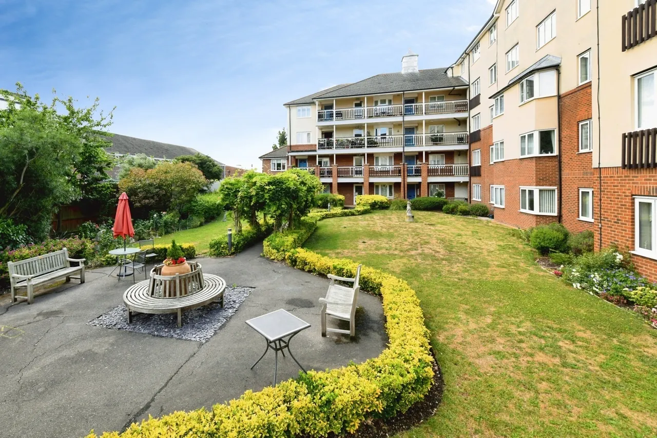 Crowstone Road, Westcliff-on-Sea, Essex, SS0, photo 6