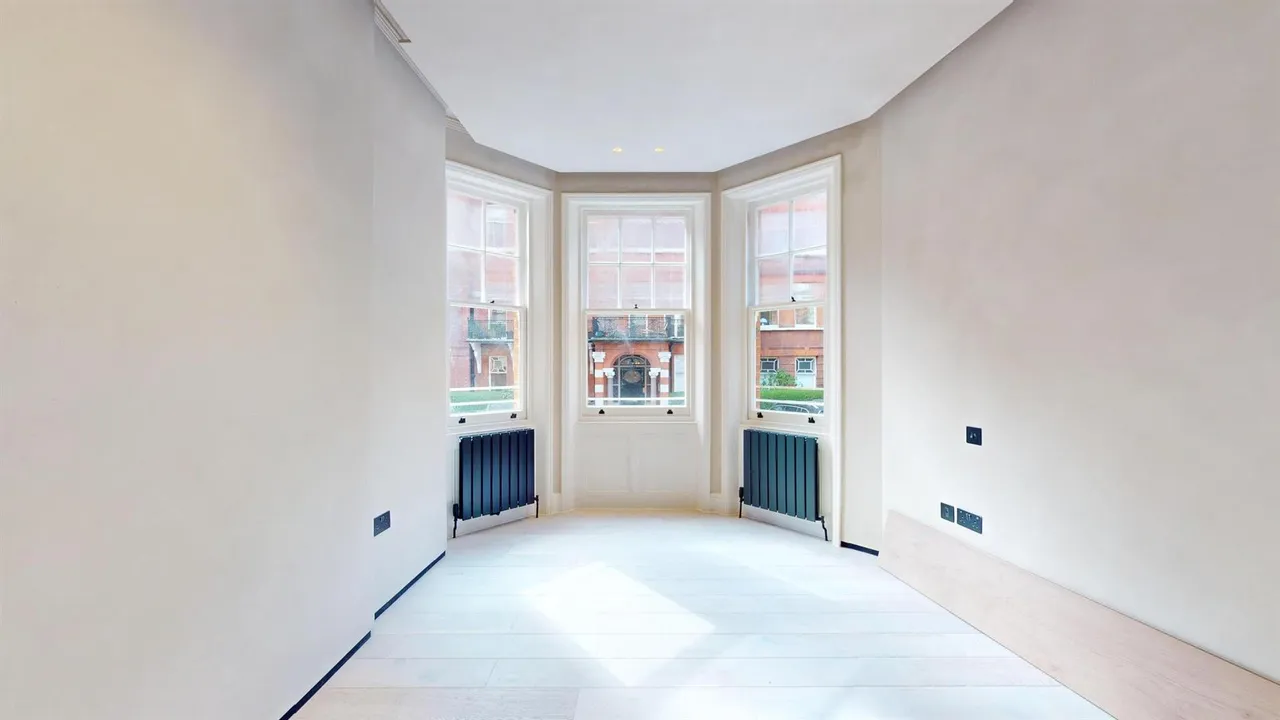 Wynnstay Gardens, London, W8, photo 15