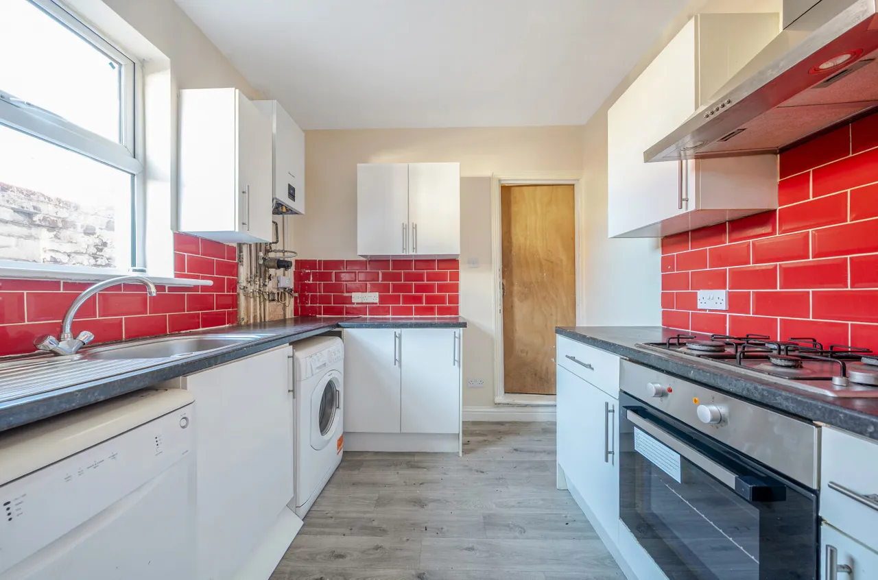 Bramble Road, Southsea, PO4, photo 2