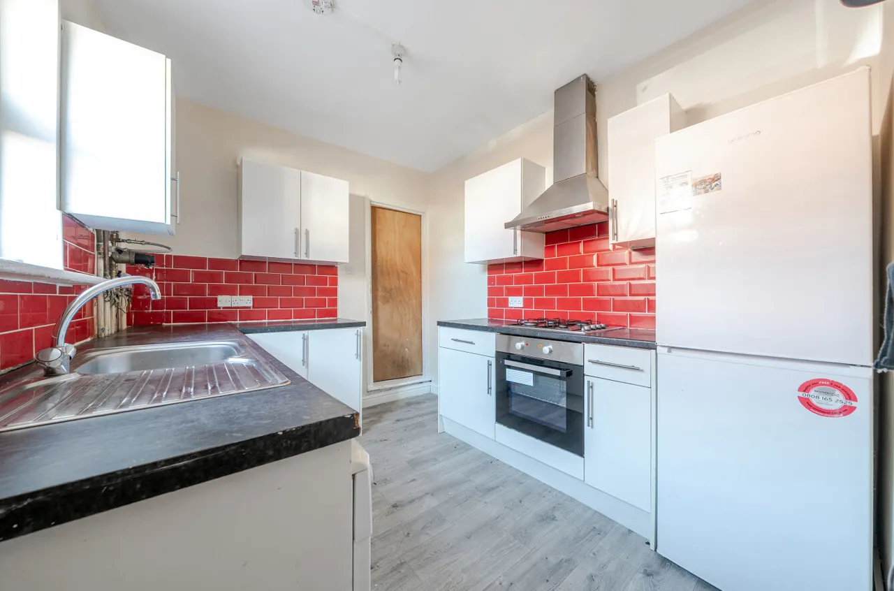 Bramble Road, Southsea, PO4, photo 3