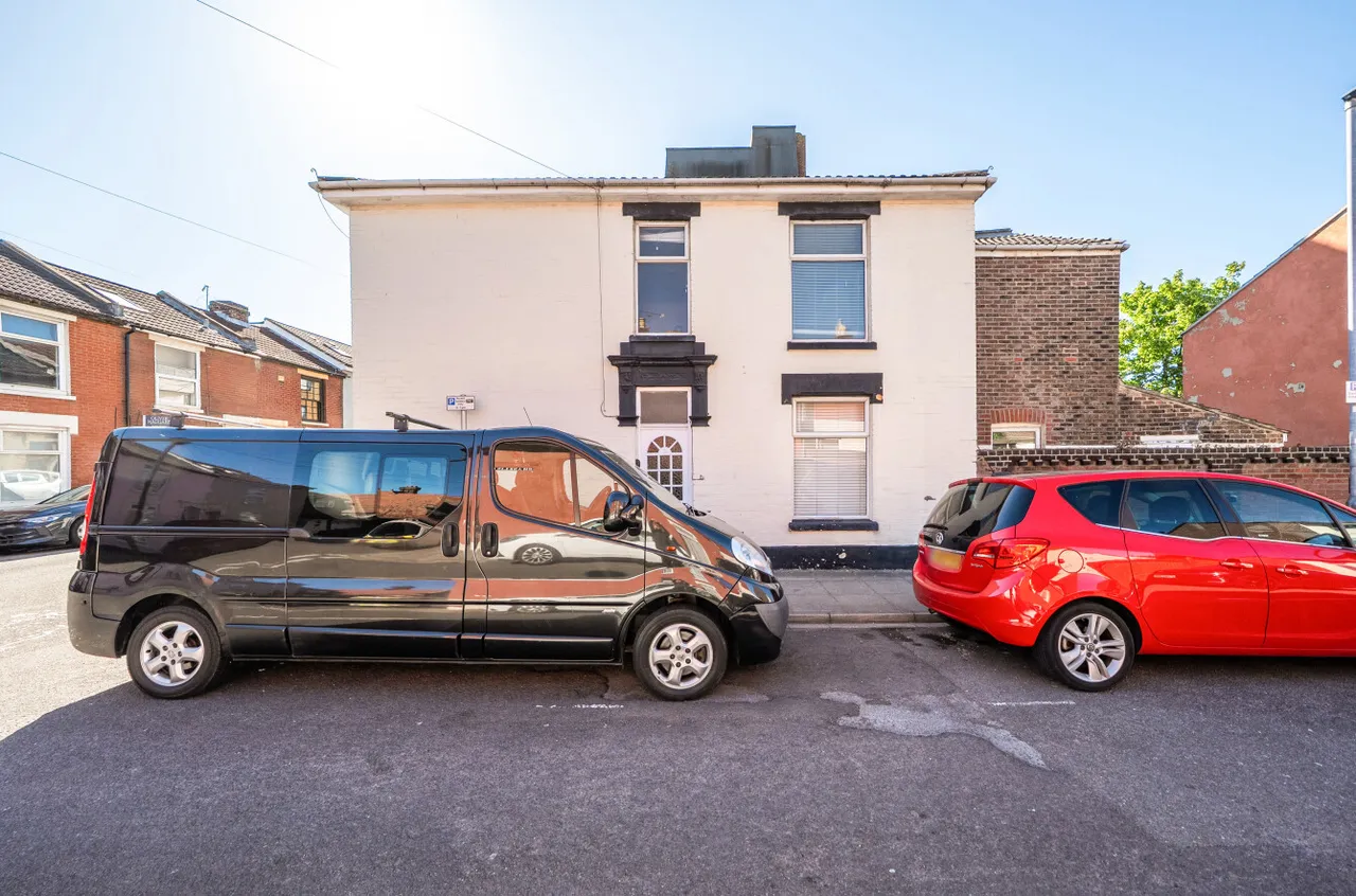 4 bed house for sale, Bramble Road, Southsea, PO4