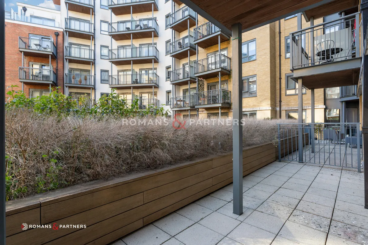 Carvell House, Beaufort Park, NW9, photo 11