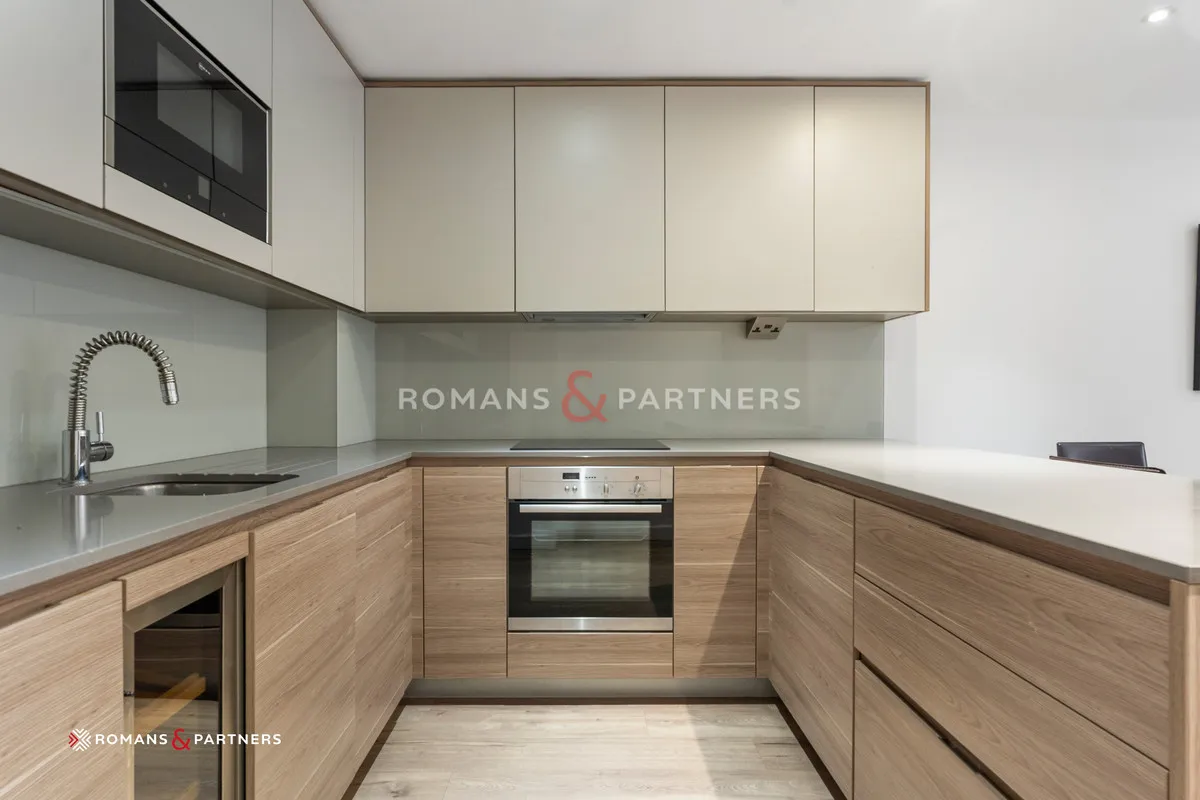 Carvell House, Beaufort Park, NW9, photo 5