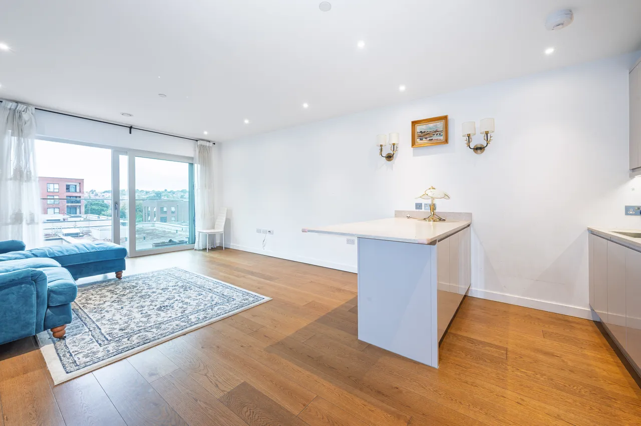 Flat 25, Pandorea House, 35 Lismore Boulevard, London, photo 4