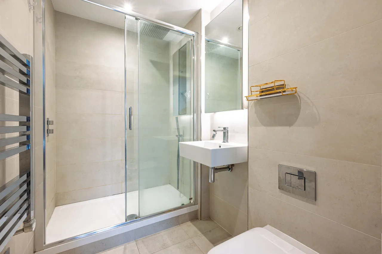 Flat 25, Pandorea House, 35 Lismore Boulevard, London, photo 6