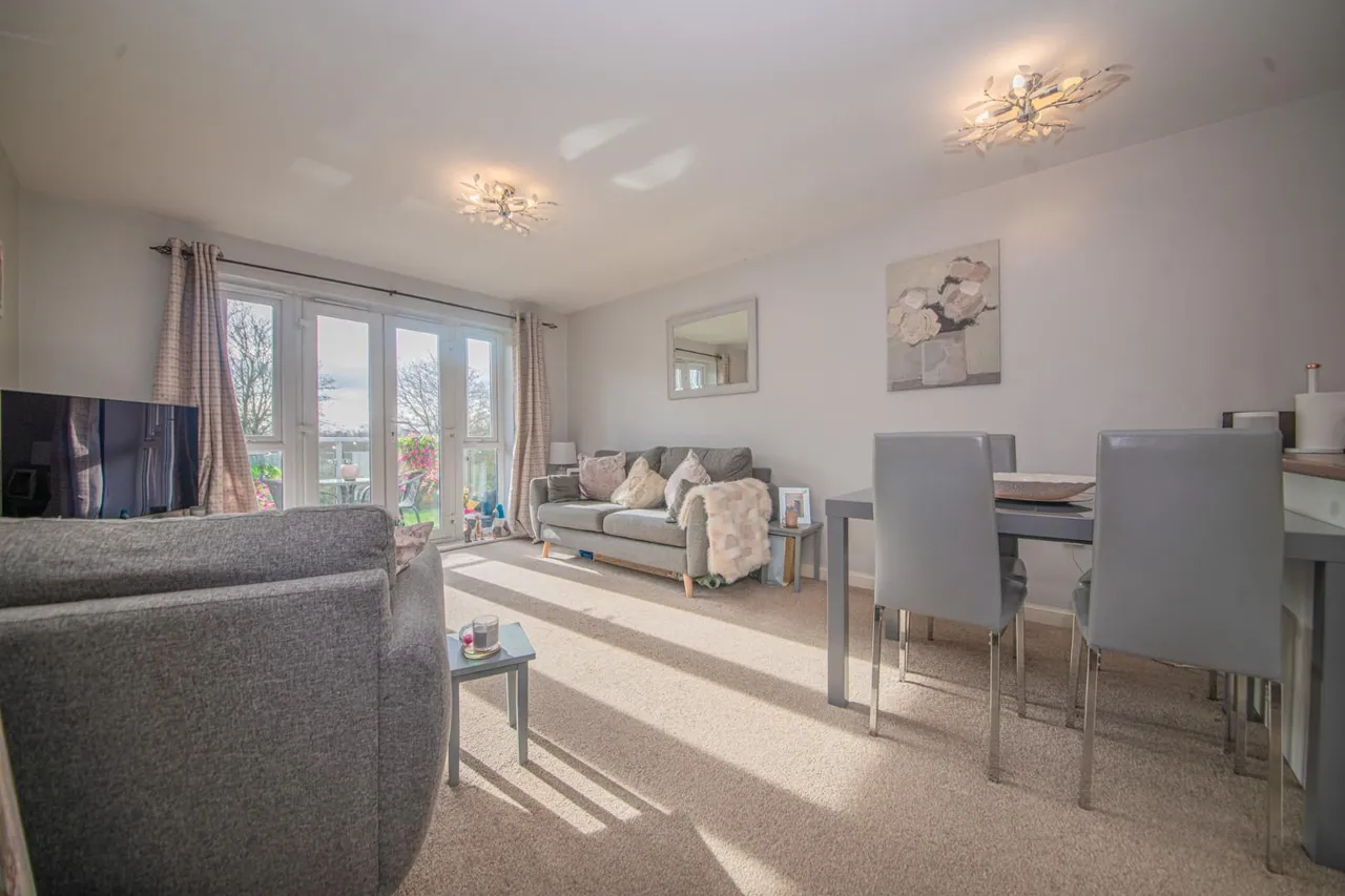 Dakota Way, Lakeside, Eastleigh, SO50 5TY, photo 4
