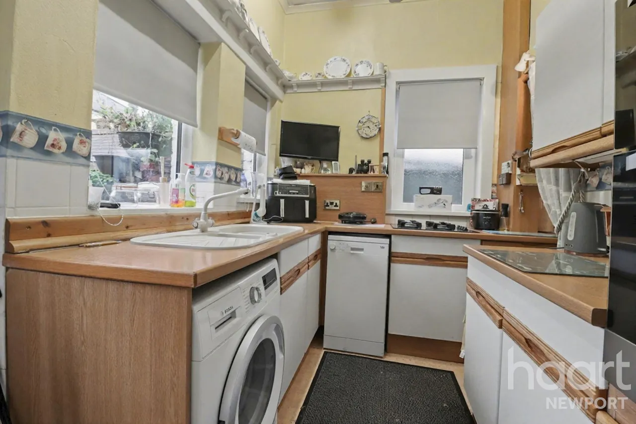 Dewsland Park Road, Newport, NP20, photo 6