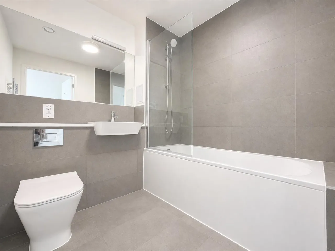 bed Apartment To LetNew Road, Feltham, TW14, photo 4