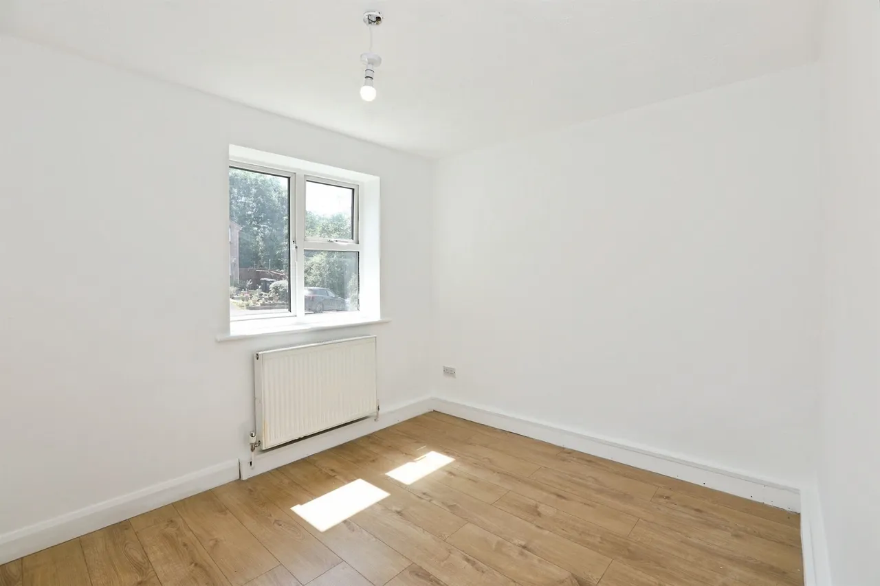 Larch Way, Haywards Heath, RH16, photo 5