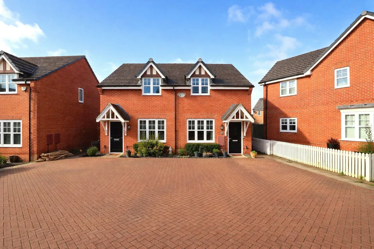 2 bed house for sale — Glebe Road, Boughton, Northampton, Northamptonshire, NN2