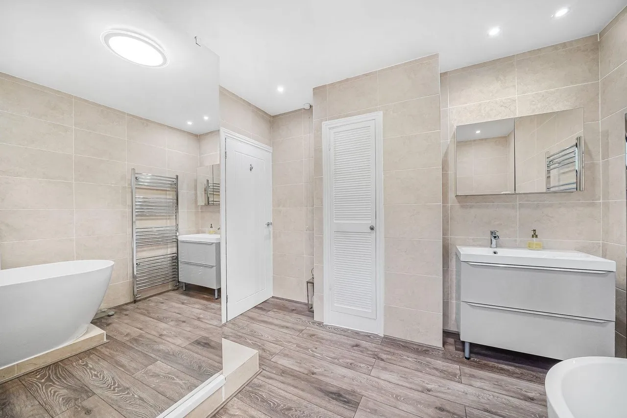 Rhoda Road, Benfleet, SS7, photo 29