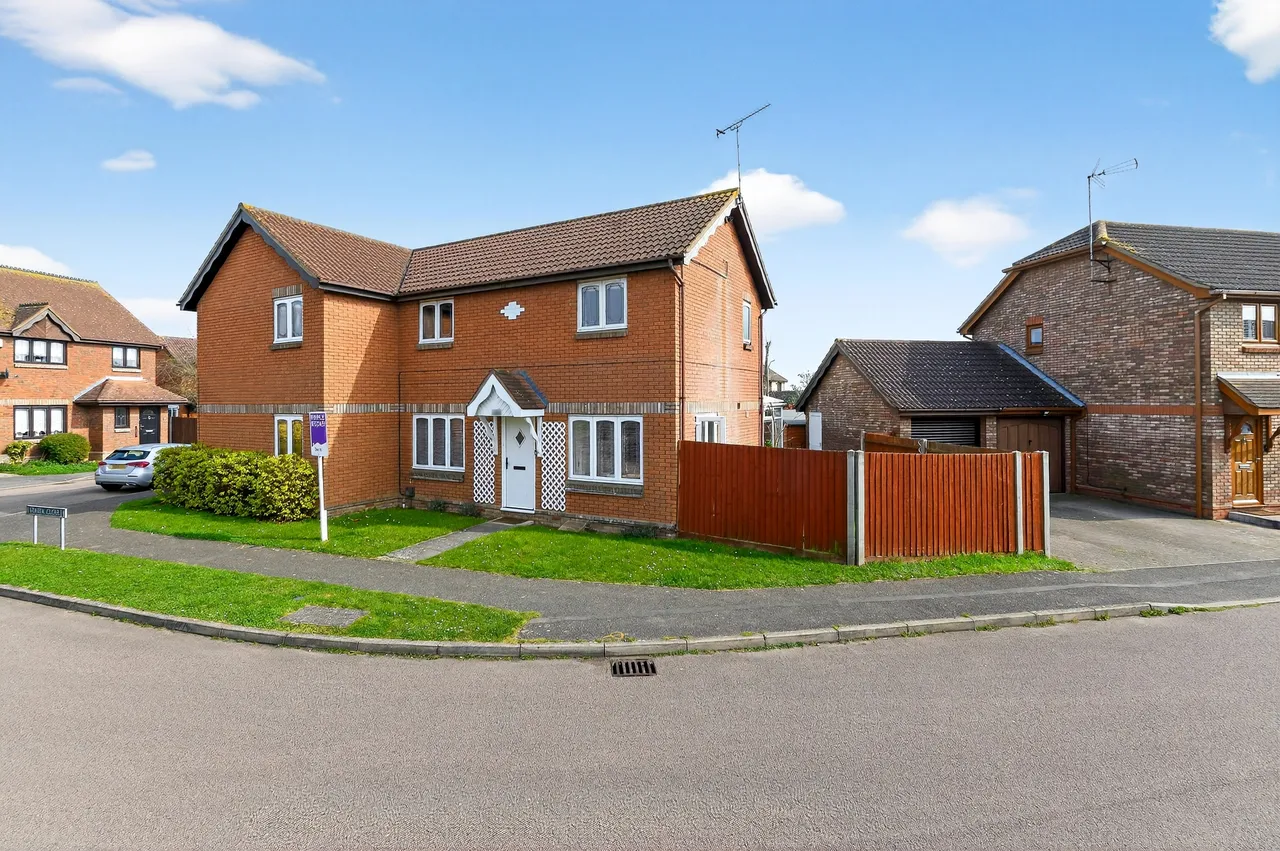 3 bed house for sale, Staffa Close, Wickford, SS12