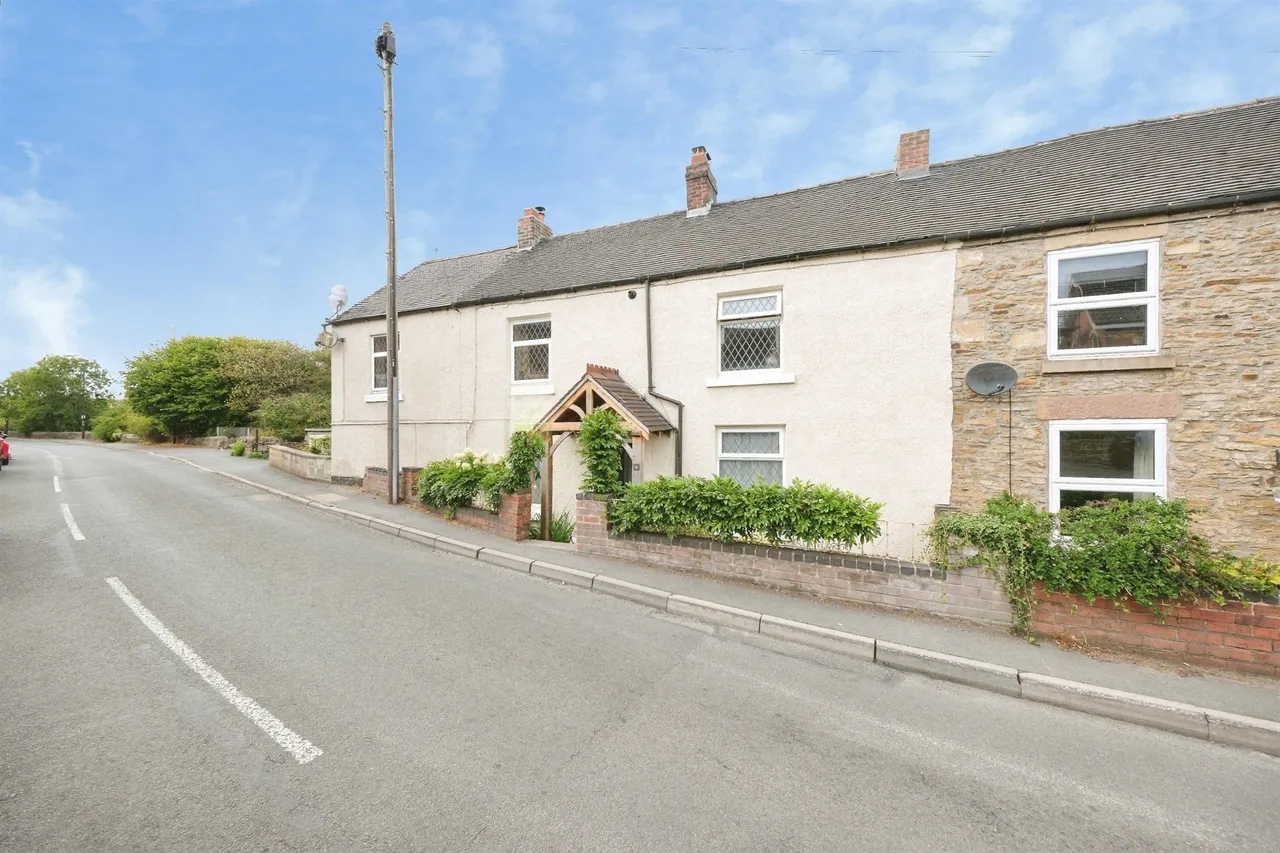 4 bed character property for sale, New Road, Heage, DE56