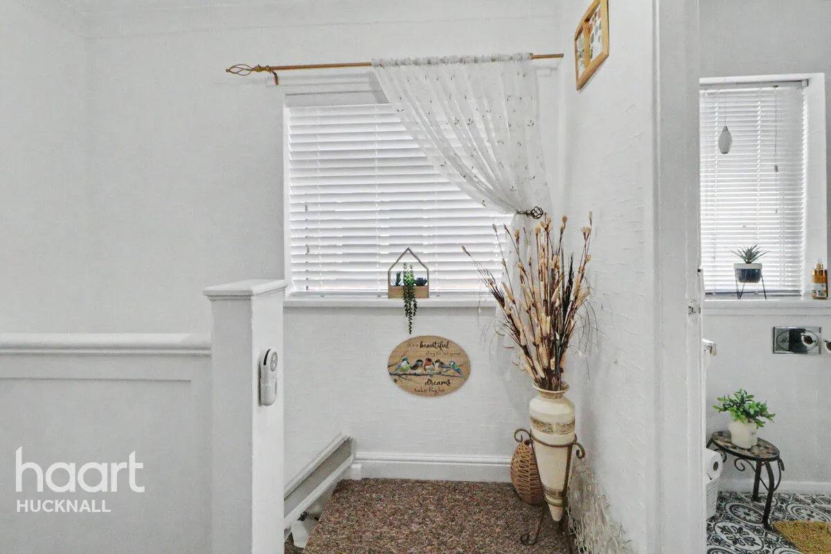 Browning Close, Daybrook, NG5, photo 9