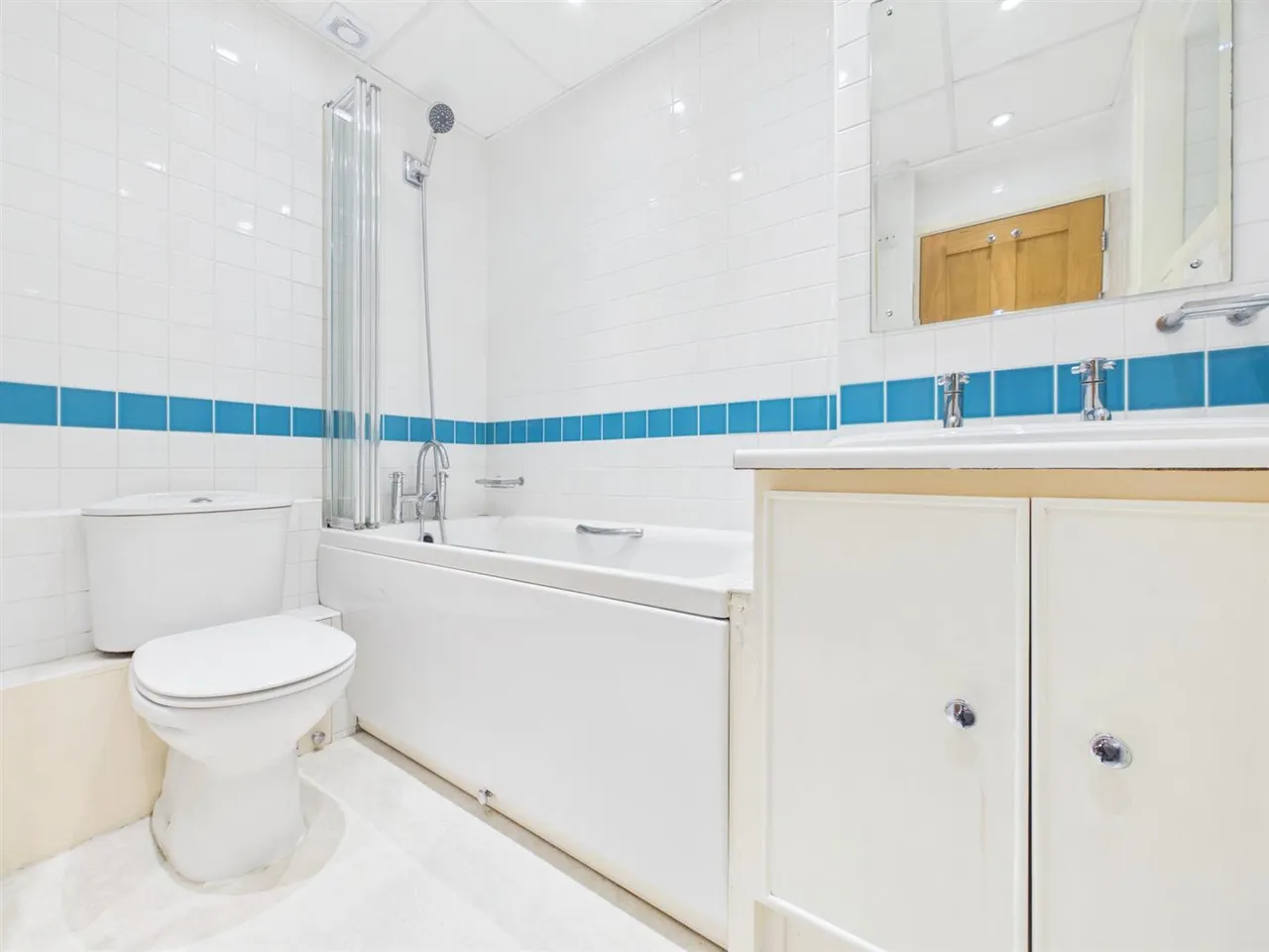 Dell Farm Road, Ruislip, Middlesex, HA4 7TX, photo 9