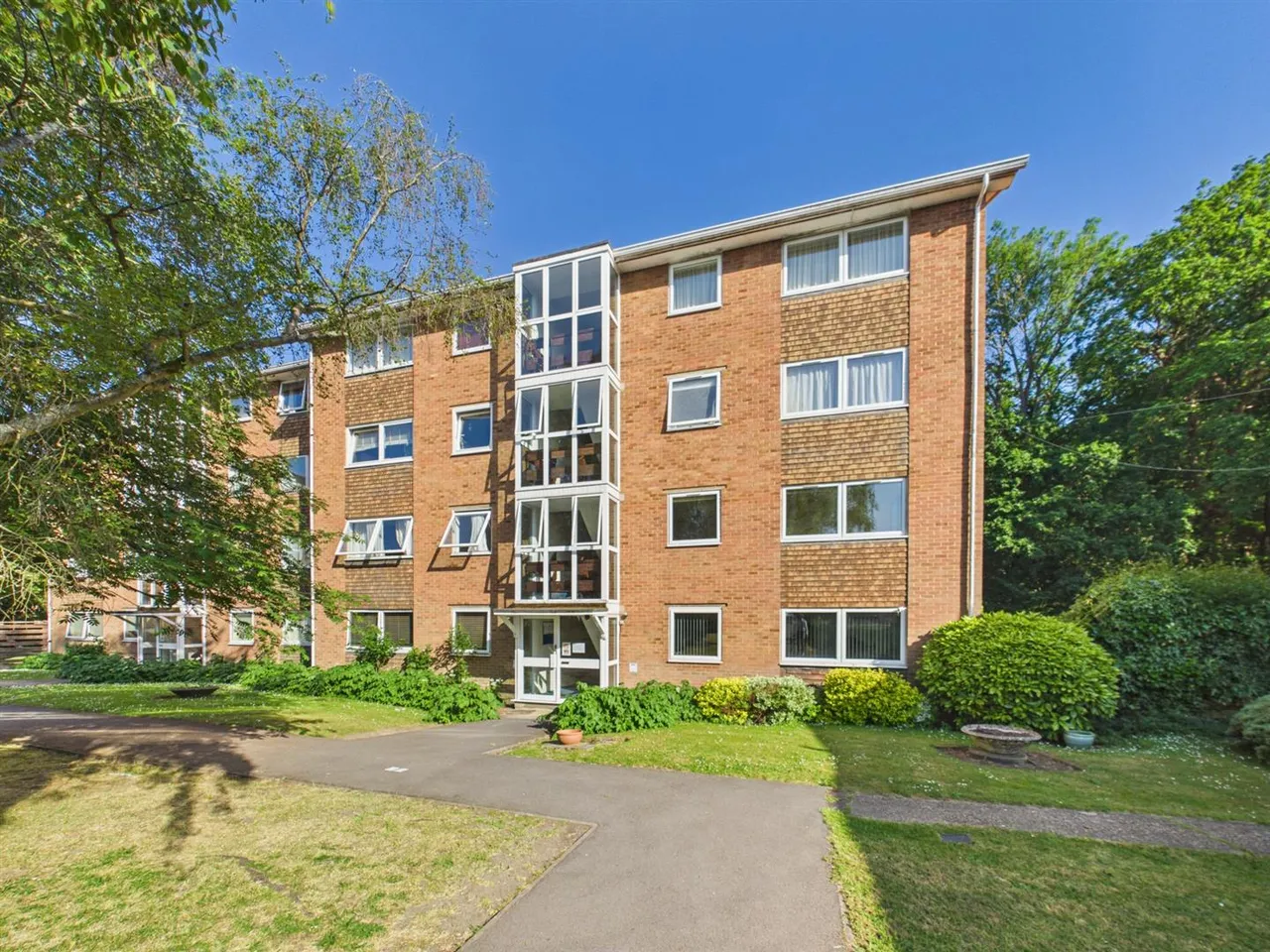 2 bed property for sale — Dell Farm Road, Ruislip, Middlesex, HA4 7TX