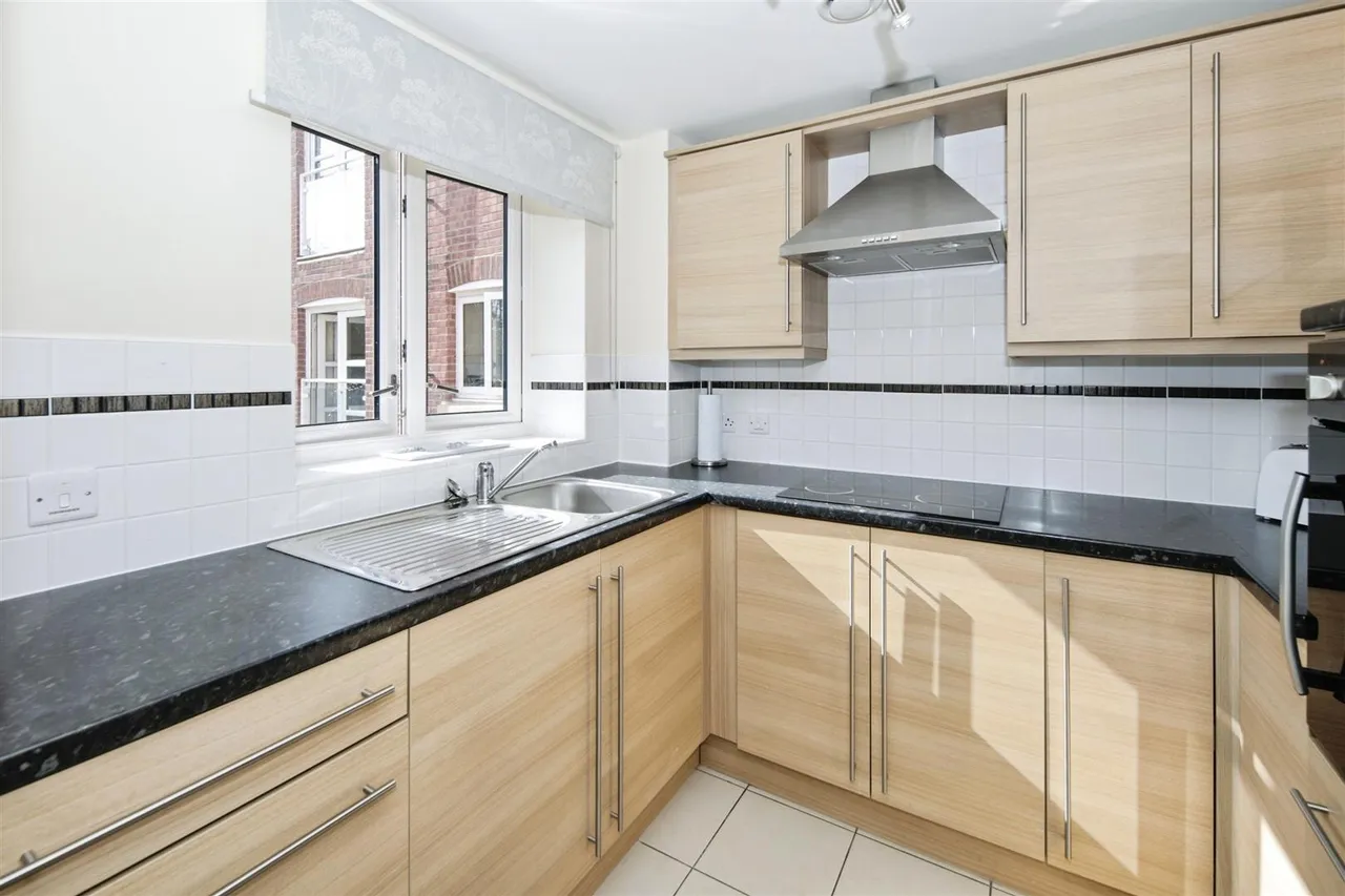 South Street, Atherstone, CV9, photo 7
