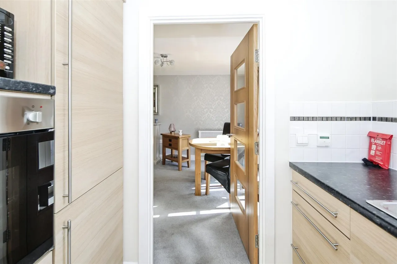 South Street, Atherstone, CV9, photo 13