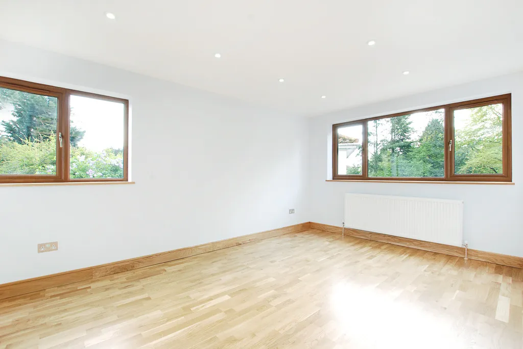 Queensmere Road, London, SW19, photo 6