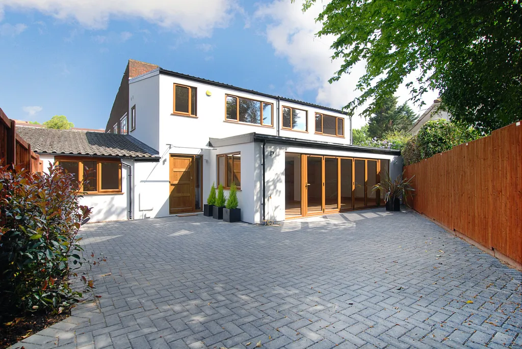 4 bed house to rent, Queensmere Road, London, SW19