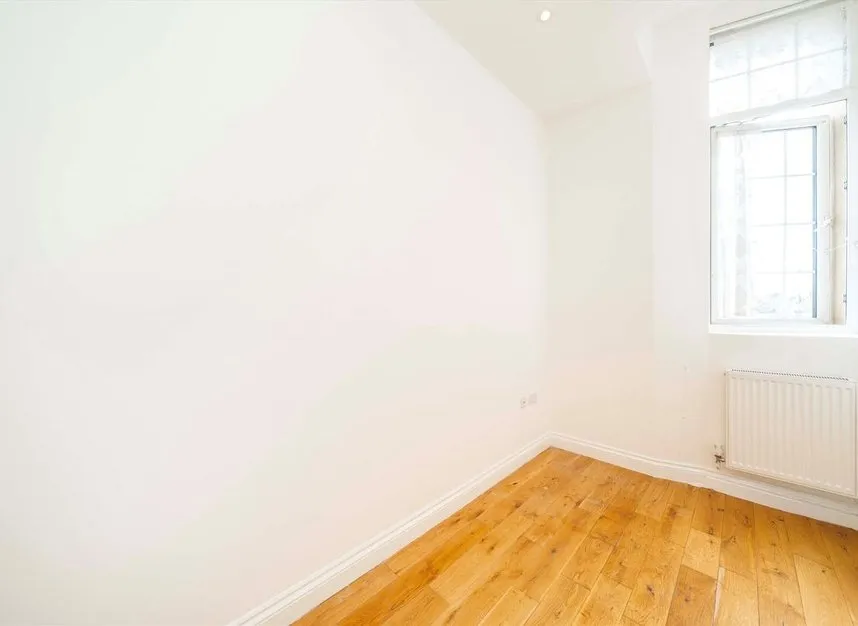 High Street, Acton, W3, photo 4