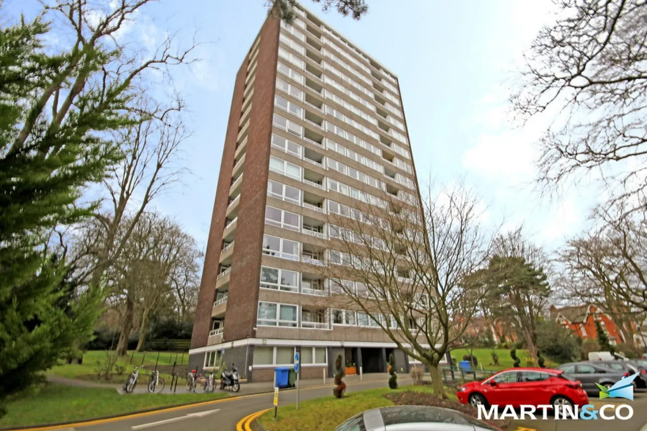 2 bed flat for sale — Warwick Crest, Arthur Road, Edgbaston, B15