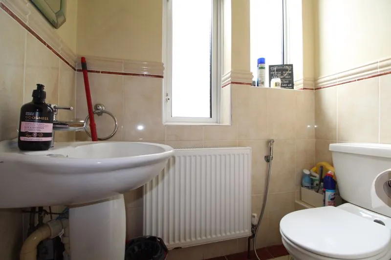 Manton Drive, Luton, LU2, photo 8