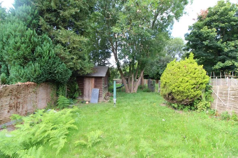 Manton Drive, Luton, LU2, photo 18