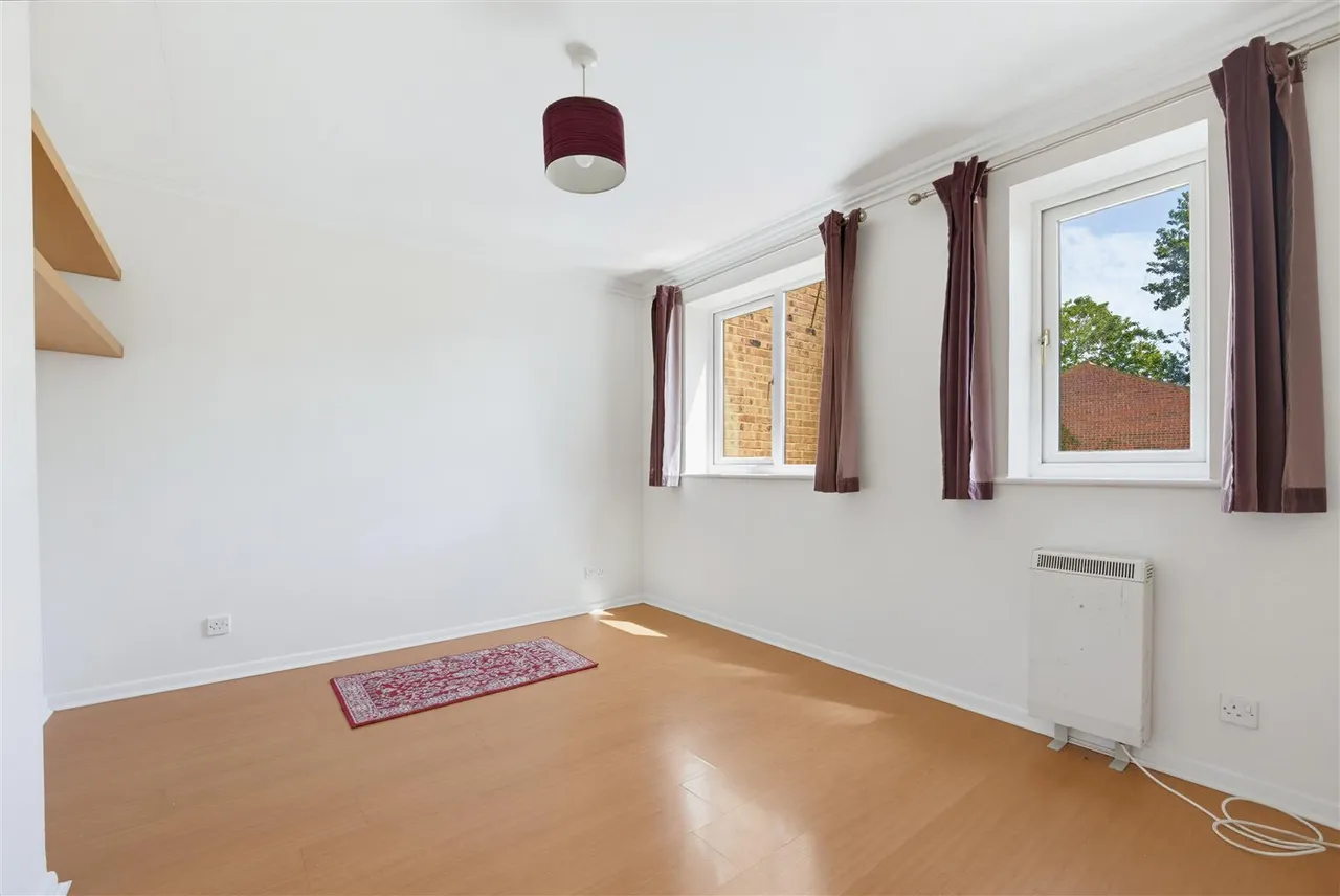 Burket Close, Southall, photo 5
