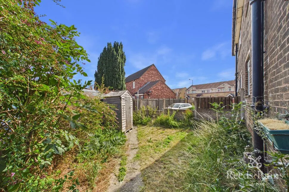 Bassledene Road, Sheffield, S2, photo 18