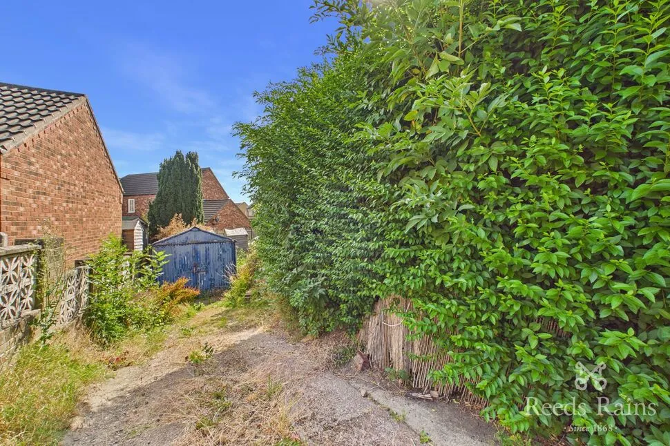 Bassledene Road, Sheffield, S2, photo 17