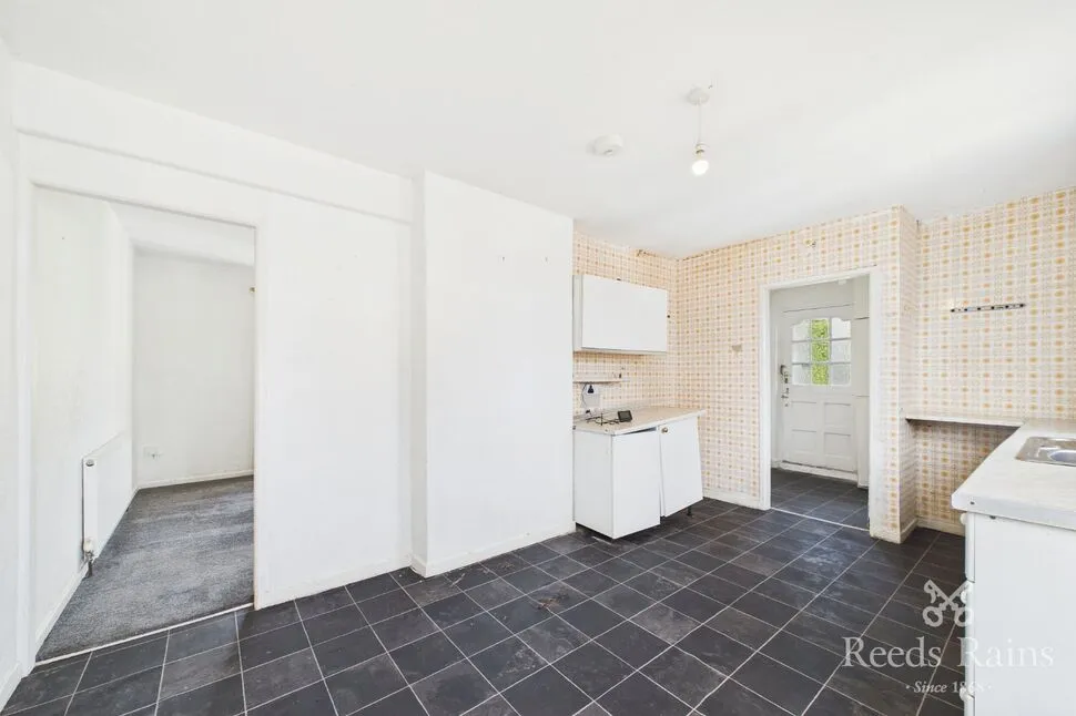 Bassledene Road, Sheffield, S2, photo 12