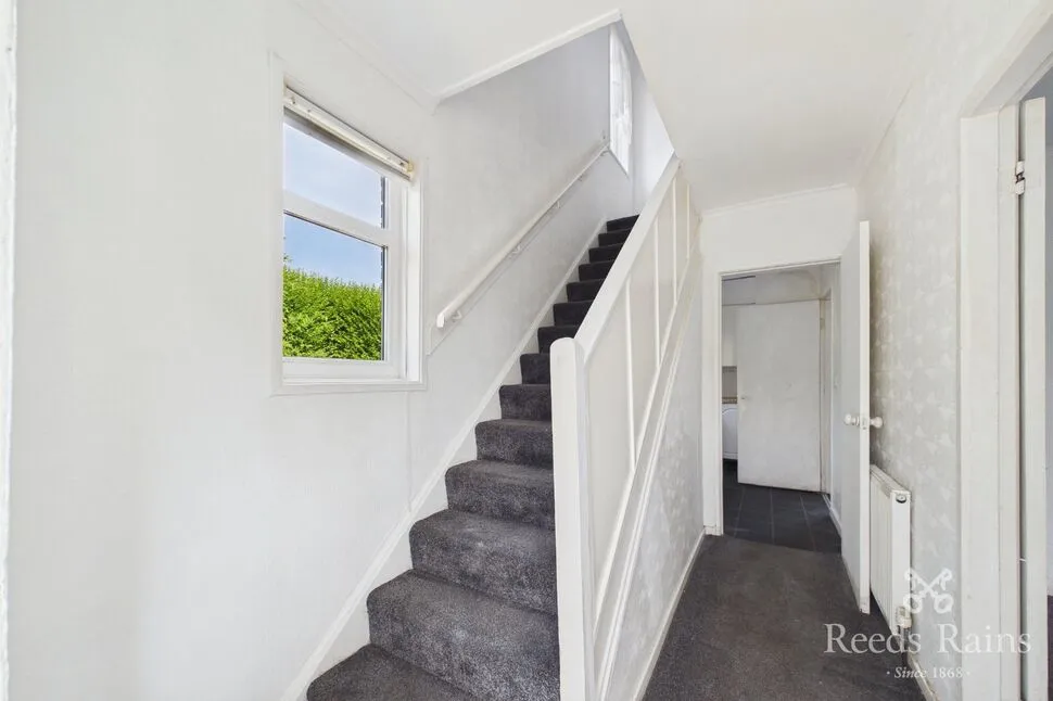 Bassledene Road, Sheffield, S2, photo 2
